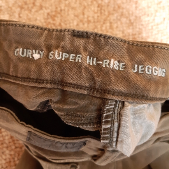 American Eagle Distressed Curvy Super Hi Rise Jegging Jeans size 4 - Picture 12 of 16